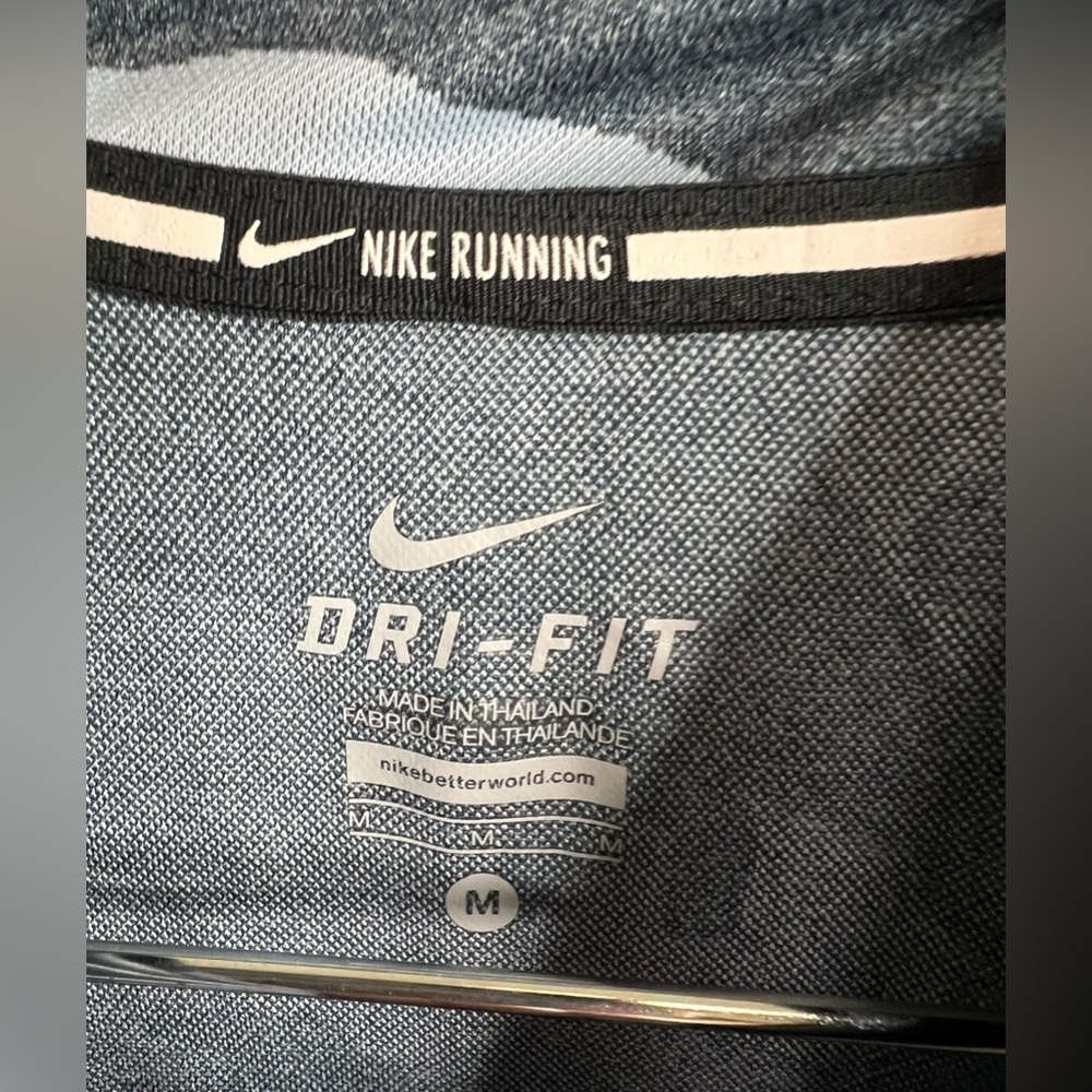 Nike Dri Fit 3/4 Zip Blue Camo Pullover - Picture 3 of 3